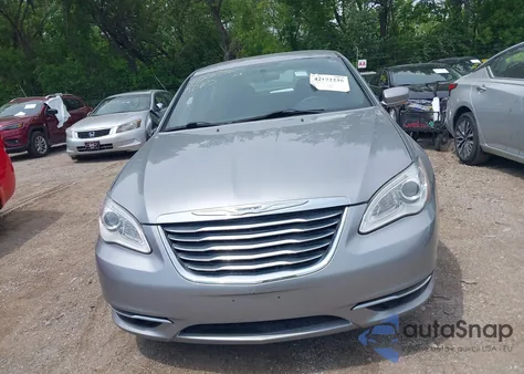 2013 Chrysler 200 Touring from USA, damaged, VIN 1C3CCBBB5DN512686